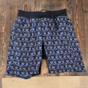 Lululemon T.H.E.short w/ Luxtreme liner medium 9”